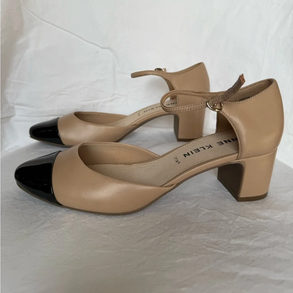 Anne Klein Beige and Black Pearle Block Heel Dress Pumps Size 9 M - Picture 4 of 10
